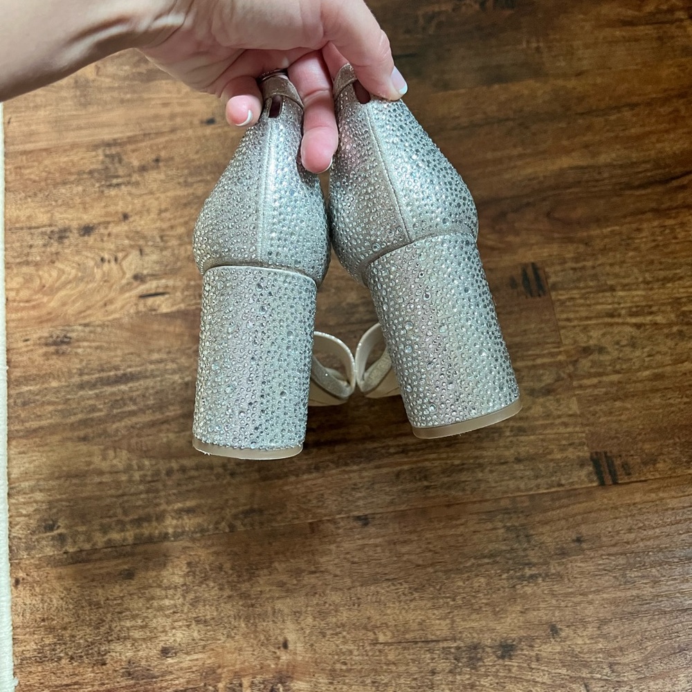 Sparkly heals